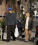 Amsterdam 9 maart 2026
Kasper Dolberg en zijn vrouw Julie Laerke doen boodschappen in Amsterdam zuid.
