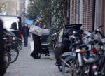 Amsterdam 9 maart 2026
Kasper Dolberg en zijn vrouw Julie Laerke doen boodschappen in Amsterdam zuid.
