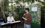 Amsterdam 1 maart 2026
Presentatie boek Lies Visschedijk bij de botanische tuin . Hans Dorrestijn reikte het eerste exemplaar uit . Ko v Uchelen