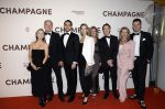Amsterdam 16 maart 2026
Premiere Champagne met in de hoofdrollen Leo Alkemade Huub Stapel  en Guus Meeuwis . Marc v Deursen met vrouw en zoon