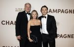 Amsterdam 16 maart 2026
Premiere Champagne met in de hoofdrollen Leo Alkemade Huub Stapel  en Guus Meeuwis . Marc v Deursen met vrouw en zoon