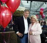 Leidschendam 25 maart 2025
De Bogaartjes hebben een feestje georganiseerd . Aanwezig  Rene Bogaart en zijn vrouw Sandra Bogaart .
Ook Don en Robin , Mitch en Robin Kim en Amisha Joe en Liv Pam en Finn en Opa Bogaart waren aanwezig .
