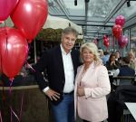 Leidschendam 25 maart 2025
De Bogaartjes hebben een feestje georganiseerd . Aanwezig  Rene Bogaart en zijn vrouw Sandra Bogaart .
Ook Don en Robin , Mitch en Robin Kim en Amisha Joe en Liv Pam en Finn en Opa Bogaart waren aanwezig .