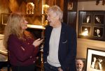 Amsterdam 12 maart 2026
Rinus Gerritsen opent expositie Patricia Steur in hotel Americain. Rinus Gerritsen en Karin Riethoven