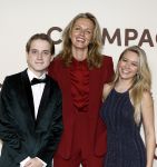 Amsterdam 16 maart 2026
Premiere Champagne met in de hoofdrollen Leo Alkemade Huub Stapel  en Guus Meeuwis . Sem v d Horst Leonie ter Braak en Sterre Koning