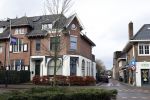 Hilversum 28 februari 2026
Jamie Kazan komt met scooter aan bij huis van Steven kazan . Daarna gaat ze boodschappen ndoen en komt ze ook weer terug.