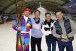 Zoetermeer 6 maart 2026
Bas Smit tijdens de opnames voor een promovideo in SnowWorld. De BN'er kondigde samen met Wolter Kroes Toni Tiefschnee en Wilfred Genee een nieuw evenement aan in de Brabanthallen met de naam Apres ski reunie .