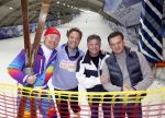 Zoetermeer 6 maart 2026
Bas Smit tijdens de opnames voor een promovideo in SnowWorld. De BN'er kondigde samen met Wolter Kroes Toni Tiefschnee en Wilfred Genee een nieuw evenement aan in de Brabanthallen met de naam Apres ski reunie .