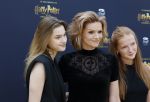 Scheveningen 14 maart 2026
Premiere Harry Potter in het afas circustheater. Tooske Ragas met haar dochters