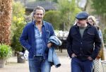 Amsterdam 1 maart 2026
Presentatie boek Lies Visschedijk bij de botanische tuin . Hans Dorrestijn reikte het eerste exemplaar uit . Vincent Croiset en Frank Lammers