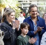 Amsterdam 1 maart 2026
Presentatie boek Lies Visschedijk bij de botanische tuin . Hans Dorrestijn reikte het eerste exemplaar uit . Vincent Croiset met partner Tina de Bruin en hun zoon