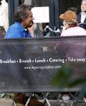Amsterdam 6 maart 2026
Vincent Croiset en zijn vriendin Tina de Bruin op terras en winkelend in Amsterdam zuid .