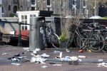 Amsterdam 4 maart 2026
Vuilnis op straat in Amsterdam omdat vuilnisbakken leeg gehaald worden voor blikjes met statiegeld