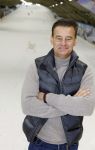 Zoetermeer 6 maart 2026
Bas Smit tijdens de opnames voor een promovideo in SnowWorld. De BN'er kondigde samen met Wolter Kroes en Wilfred Genee een nieuw evenement aan in de Brabanthallen met de naam Apres ski reunie .