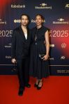 Papendal 17 december 2025
Sportgala waar oa de sportman en sportvrouw van het jaar gekozen worden . Worthy de Jong kwam met zijn vriendin  Janis Ndiba