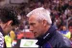 Eindhoven 13 April 1999
Bert v Marwijk in gesprek met Mark v Bommel