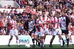 04 April 1999
PSV-AJAX 3-1
Bjorn v d doelen in duel met Shota Arveladze
