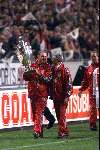 06 April 1999
AJAX Happening
Op de foto oud doelman Heinz Stuy met de Europacup-I en Wim Suurbier