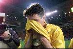 13 April 1999
PSV-Fortuna SC 1-3
Mark v Bommel huilt van blijdschap nadat hij met zijn club heeft gewonnen van zijn toekomstige werkgever PSV