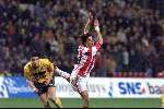 13 April 1999
PSV-Fortuna SC 1-3
Mark v Bommel in duel met zijn toekomstig ploeggenoot Ruud v Nistelrooy