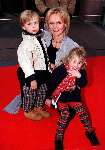 27 maart 1999
Eurodisney
Marleen Houter met 2 van haar kinderen