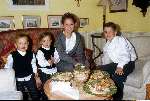 15 April 1999
Rene Froger samen met Natasja Froger voor hun twee huwelijk
Kinderen Rene Froger bij bruiloft