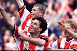 4 April 1999
Blijdschap bij Ruud v Nistelrooy Robert Fuchs Bjorn v d doelen
PSV-AJAX 3-1