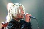 Hilversum, 6 april 2000
Uitreiking van de EDSION-Award 2000
Anouk tijdens haar optreden nadat ze een EDISON had gewonnen Tatoeage
