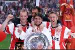 Eindhoven 30 april 2000
PSV landskampioen 1999-2000
Kaspar Bogelund, Jan Heintze en Dennis Rommedahl
Ernie Brandts