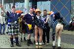 Arnhem, 26 april 2000
Nederland-Schotland, eindstand 0-0
Frits Korbach met schotse supporters in kilt en blote kont