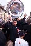 Eindhoven, 30 april 2000
PSV Landskampioen 
Feest na de wedstrijd PSV-RKC, eindstand 7-1
Jan Heintze met de kampioensschaal