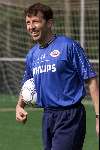 Eindhoven 27 april 2000
1e training Ruud v Nistelrooij na keuring Manchester United.
Luc v Agt