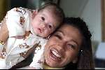 Loosdrecht 18 april 2000
Lydia Jane Dekkers met haar zoontje.