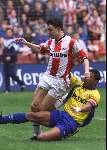Eindhoven, 30 april 2000
PSV Landskampioen 
Feest na de wedstrijd PSV-RKC, eindstand 7-1
Mark v bommel met Nascimento