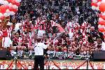 Eindhoven 30 april 2000
PSV landskampioen 1999-2000
Mart vd Heuvel met champagne
