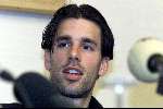 Eindhoven, 21 april 2000
Persconferentie Ruud v Nistelrooy nadat bekend is gemaakt dat hij gaat tekenen voor Manchester United