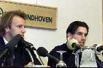 Eindhoven, 21 april 2000
Persconferentie Ruud v Nistelrooy nadat bekend is gemaakt dat hij gaat tekenen voor Manchester United
hier met zijn managerRoger Lindse