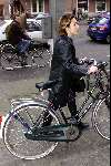 Amsterdam 1 april 2000
Sabine Koning op de fiets
