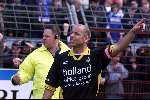 Eindhoven, 28 april 2001
Wedstrijd tussen EVV Eindhoven -FC Den Bosch, eindstand 2-2.
Supporters FC Den bosch tijdens rellen
De ME houdt toezicht
Fred v d Hoorn