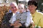 Molenschot 2 april 2001
Trouwen Sugar Lee Hooper.
SLH met haar  kleinkind