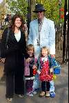 Kaatsheuvel 21 april 2002
50 jarig bestaan van de efteling en premiere show Hans Klok.
Hugo Metsers III mert vriendin en kinderen