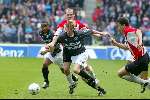 Eindhoven 15 maart 2002

PSV-Feyenoord
Jon Dahl Tomasson en Kasper Bogelund Leonardo