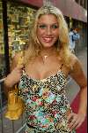 Amsterdam 23 april 2002
Premier Ali G in Pathe de Munt.
Kelly BB