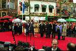 Meppel 30 april 2002
Koninginnedag 2002 Koningin Beatrix,Prins Willem Alexander,Prins Constantijn,Prins Friso,Prins Maurits, Prins Floris,Prins Pieter Christiaan, Maxima ,Prinses Laurentien,Prinses Margriet, Prinses Marilene en Pieter v Vollenhoven.