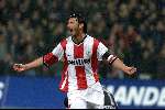 Eindhoven, 4 December 1999
Komp. PSV-Roda JC, eindstand 2-0
Luc Nilis zijn 100e kompetitiedoelpunt  in de Nederlandse kompetitie