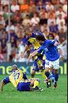 19 juni 2000
Italie-Zweden in het PSV stadion.
Del Piero in duel metMellberg en Johan Mjallby (17) en Olof Mellberg (14)