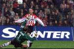 Eindhoven, 18 maart 2001
Kompetitie PSV-FC Utrecht, eindstand 5-1
Dennis Rommedahl verslaat Doelman Harald Wapenaar