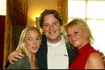 Bussum 25 april 2003
presentatie boek willem Ruis. van gijs groenteman
Nicolas Ruis , eva ruis en ineke  ruis