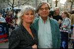Amsterdam 16 april 2003
premiere van god los.
johnny lion met vrouw
