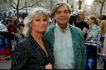 Amsterdam 16 april 2003
premiere van god los.
johnny lion met vrouw